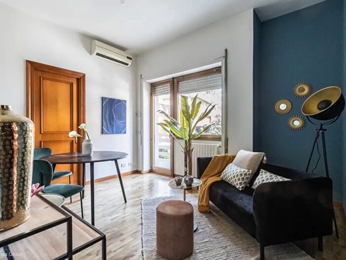 Appartamento bilocale in vendita in Via Courmayeur, Roma
