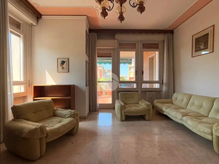 Appartamento con 6 locali in vendita in Piazza Pietro Mascagni, Firenze