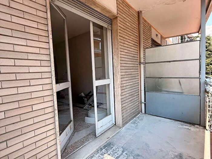 Appartamento trilocale in vendita in Via Anzani, Como