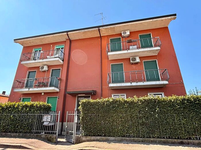 Appartamento trilocale in vendita in Via Padova, Nova Milanese