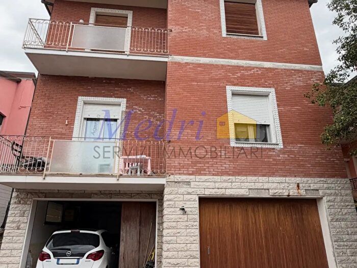 Case in Vendita e in Affitto - 3