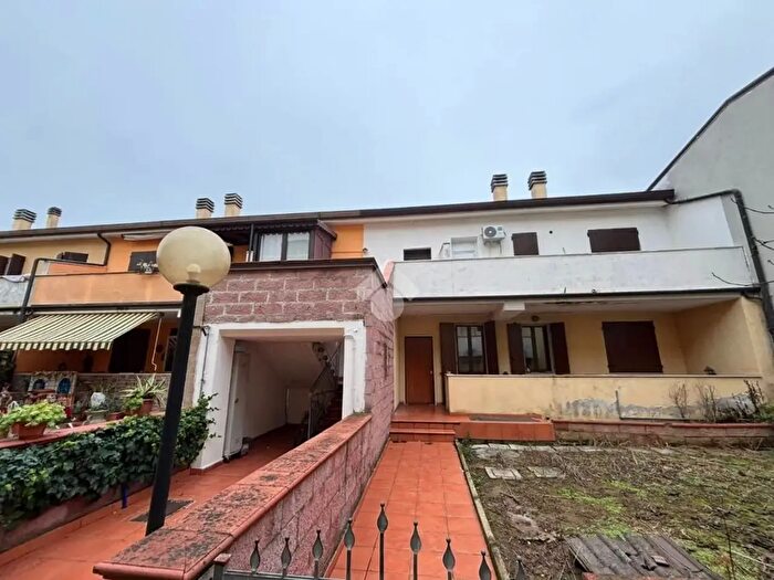 Appartamento trilocale in vendita in Viale Piemonte, Mantova
