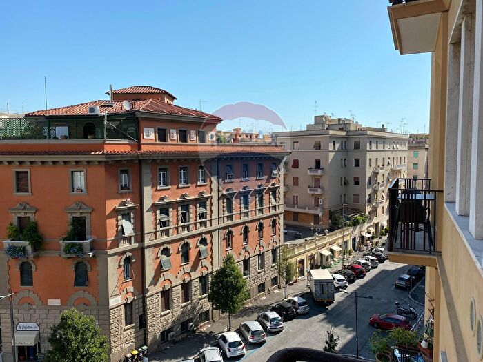 Appartamento quadrilocale in affitto in Viale Ventuno Aprile, Roma