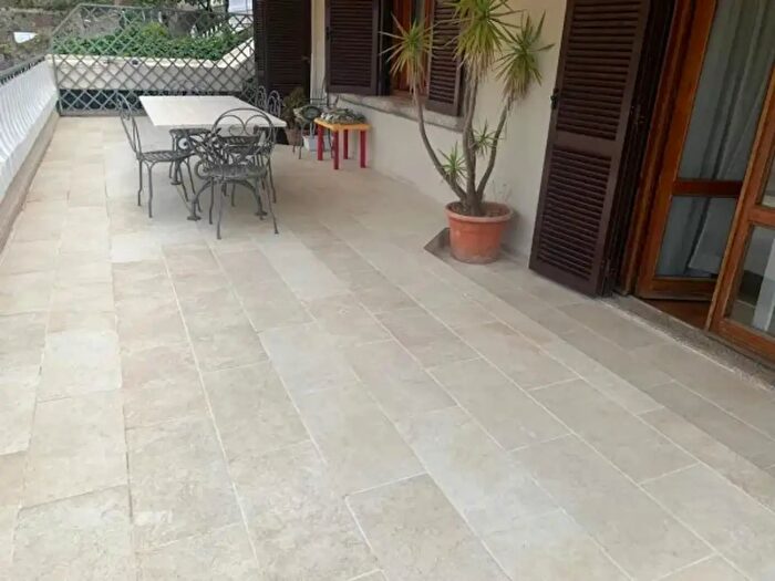 Appartamento quadrilocale in vendita in Via Vecchia Capaccola, Massa