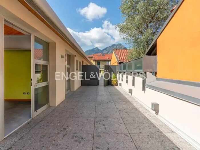 Appartamento quadrilocale in vendita in Via Leonardo da Vinci, Lecco