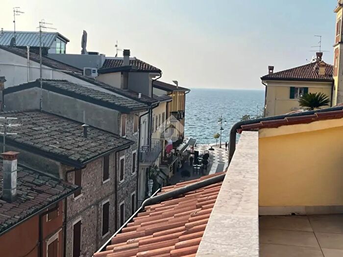 Appartamento bilocale in vendita in Via Arco, Lazise