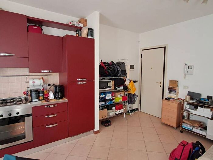 Appartamento bilocale in affitto in Via Luigi Settembrini, Canali Capriolo, Reggio Emilia