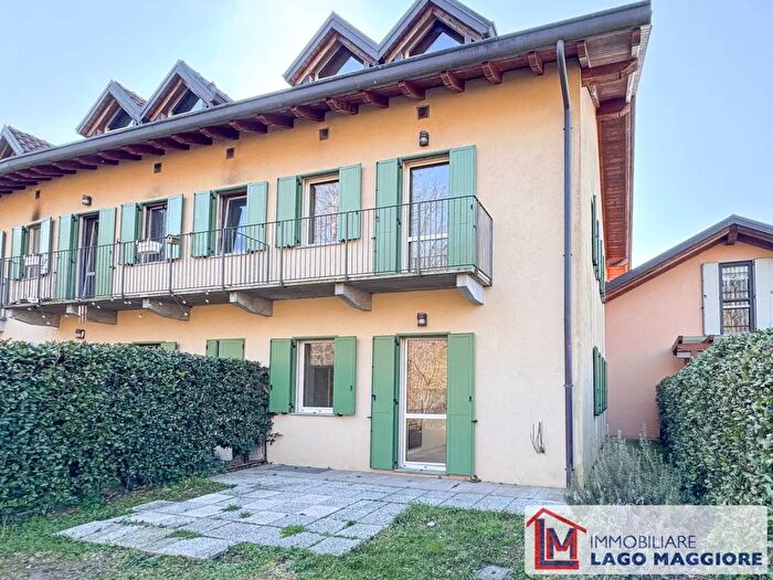 Casa trilocale in vendita in Via Milano, Ispra