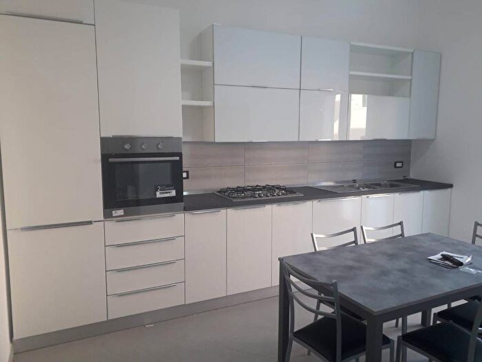 Appartamento trilocale in affitto in Piazza Maria Ausiliatrice, Soverato Marina, Soverato