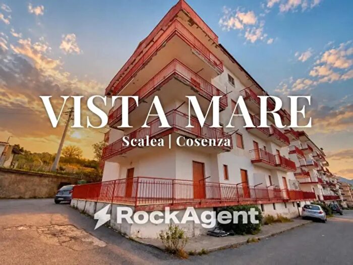 Appartamento trilocale in vendita in Via Dr La Terza, Scalea