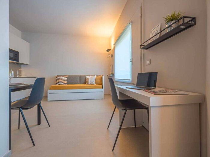 Appartamento bilocale in affitto in Via Antonio Cesari, Niguarda, Milano