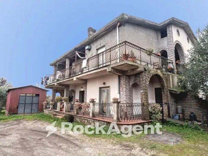Casa quadrilocale in vendita in Sudano Vignanello Vt Italia, Vignanello