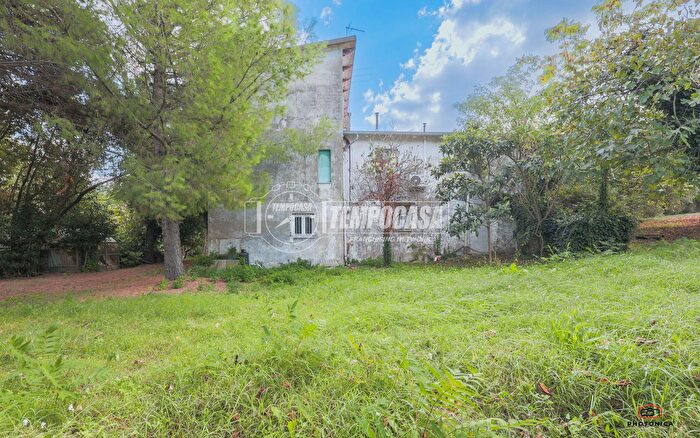 Casa con 11 locali in vendita in Via Fontacce, Misano Adriatico