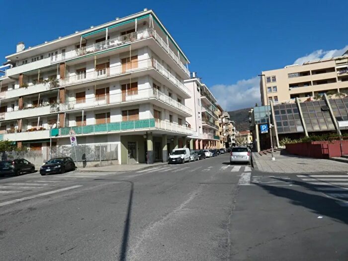 Appartamento quadrilocale in vendita in Sestri Levante