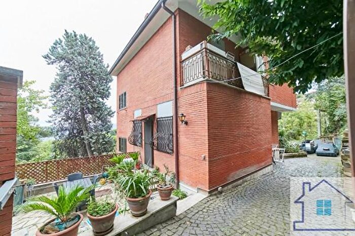 Appartamento con 5 locali in vendita in Via del Bosco, Monte Porzio Catone