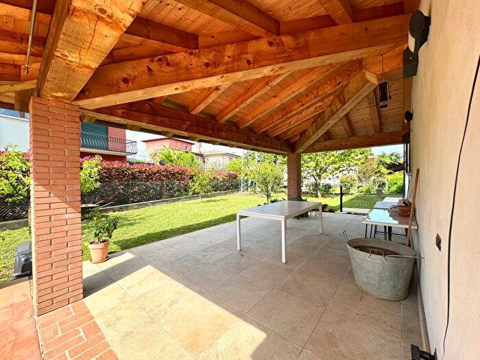 Casa con 5 locali in vendita in Strada della Cuca, Breganze