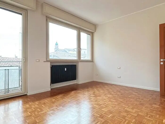 Appartamento trilocale in vendita in Viale Arturo Toscanini, Parma