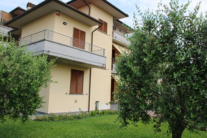 Casa con 5 locali in vendita in San Miniato