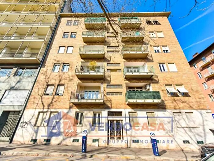 Appartamento trilocale in vendita in Corso Bramante, Torino