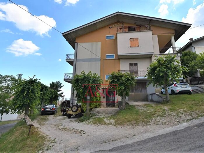 Appartamento quadrilocale in vendita in Località Tiro a Segno, Montefalcone Appennino