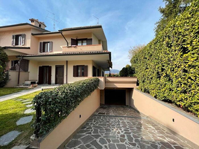 Casa con 5 locali in affitto in Via Eugenio Montale, Gorle