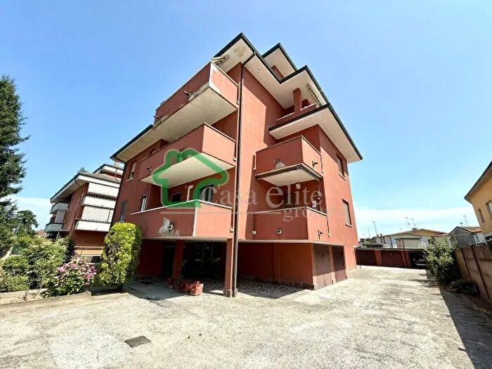 Appartamento trilocale in vendita in Via Armando Diaz, SantAngelo Lodigiano