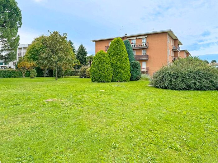 Appartamento trilocale in affitto in Via San Giovanni Bosco, Centro, Samarate