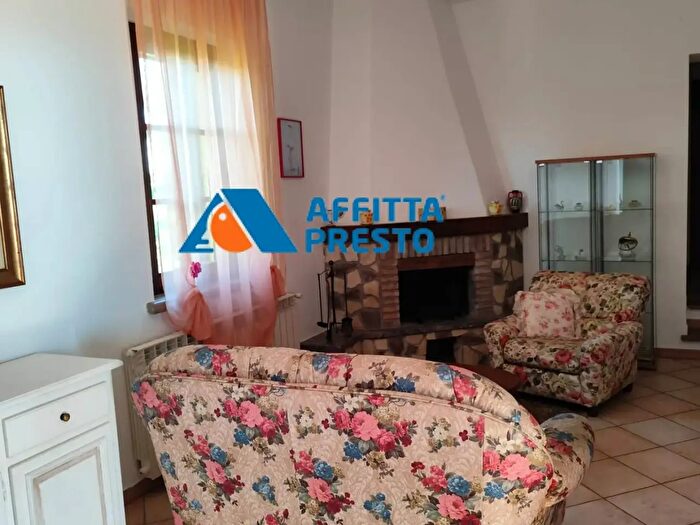Appartamento trilocale in affitto in Gambassi Terme