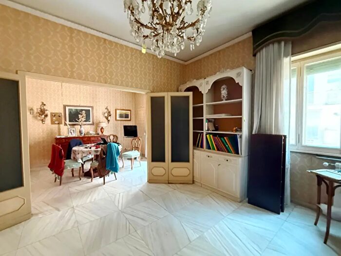 Appartamento quadrilocale in vendita in Via Raffaello Giovagnoli, Roma