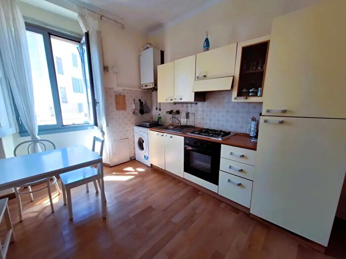 Appartamento trilocale in affitto in Via Orti, Milano