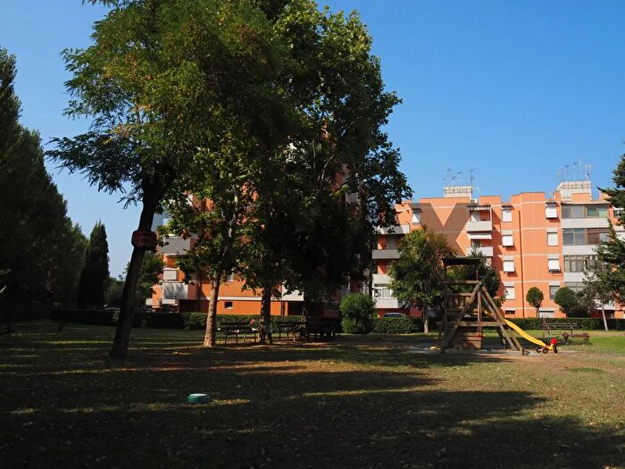 Appartamento quadrilocale in vendita in Via d Galimberti, Livorno