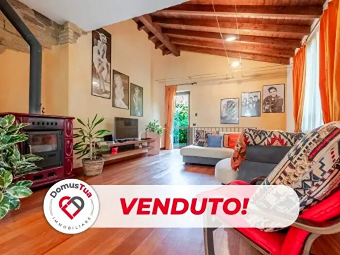 Appartamento quadrilocale in vendita in Via Vittorio Veneto, Vedano Olona