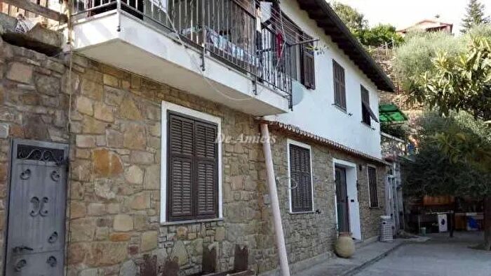 Casa con 7 locali in vendita in Via Ciaixe, Camporosso