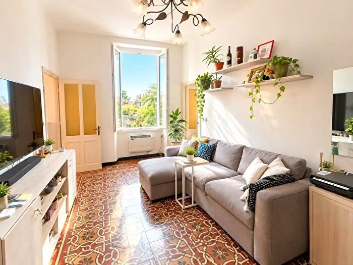 Appartamento trilocale in vendita in Via Magenta, Imperia