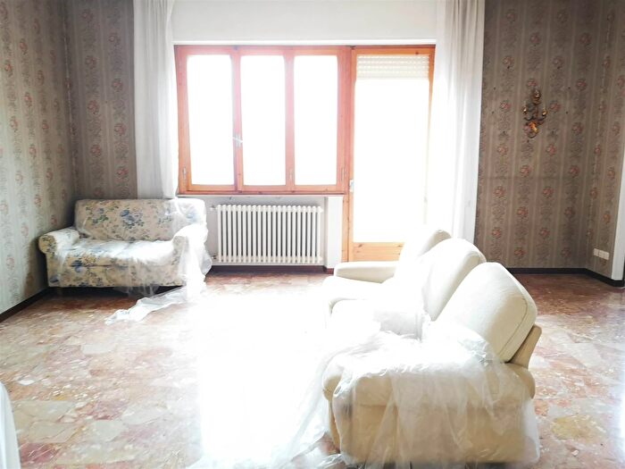 Appartamento con 11 locali in vendita in Poggibonsi