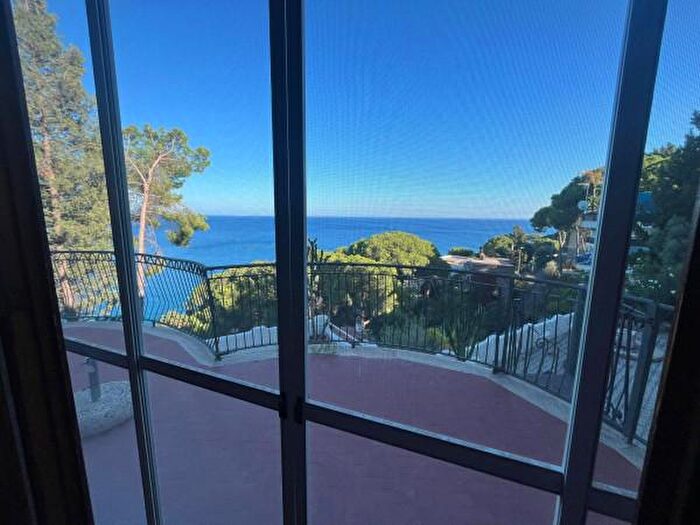 Appartamento trilocale in affitto in Via San Martino, Staletti