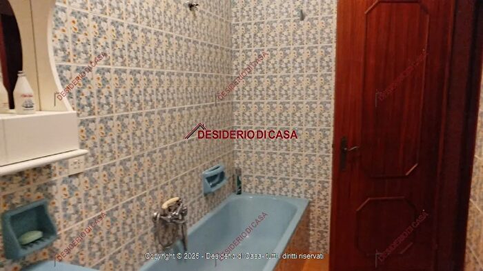 Casa con 6 locali in vendita in Via Nazionale Villagrazia di Carini Carini Palermo Sicilia Italia, Carini