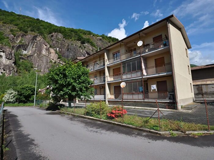 Appartamento trilocale in vendita in Via Fratelli di Dio, Villadossola