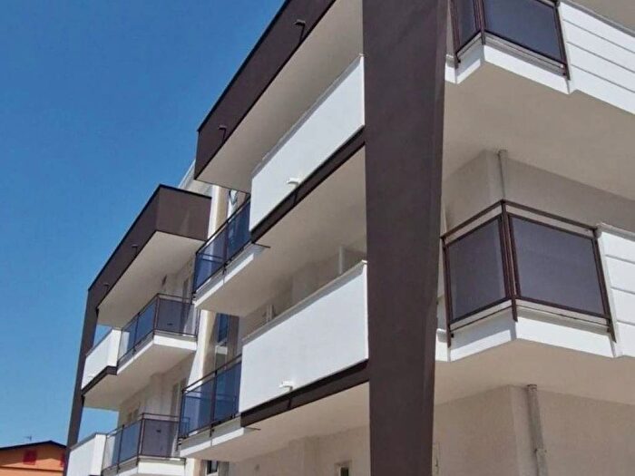 Appartamento bilocale in affitto in Via Vito di Jasi, Aversa