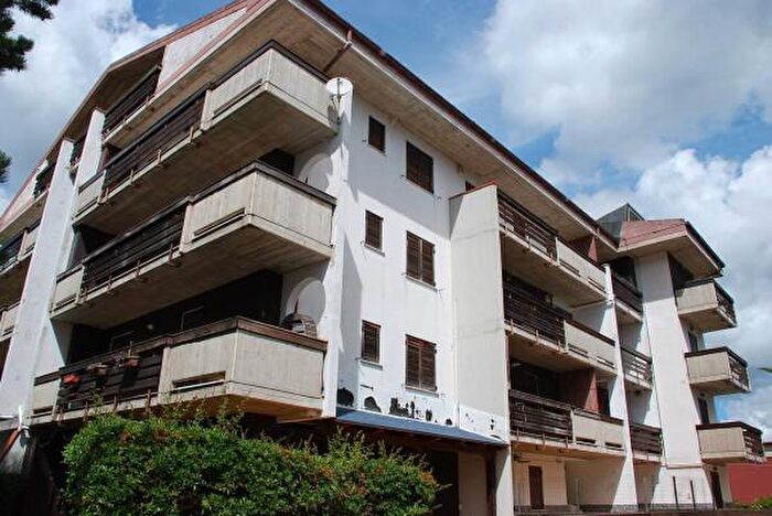 Appartamento con 6 locali in vendita in Viale dei Villini, Roccaraso