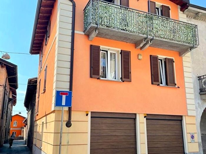 Casa bilocale in affitto in Piazza Cavour, Centro, Malnate