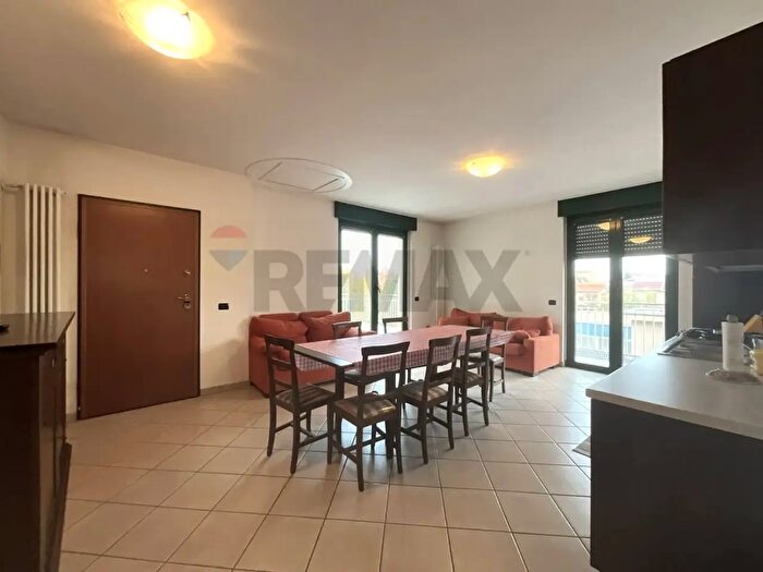 Appartamento trilocale in vendita in Gerenzano