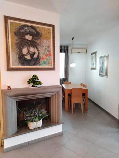 Casa con 6 locali in vendita in San Giuliano Terme