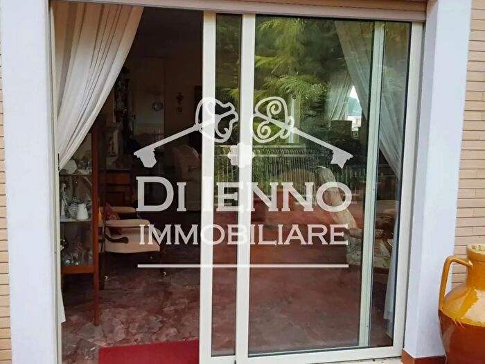 Appartamento con 7 locali in vendita in Roma