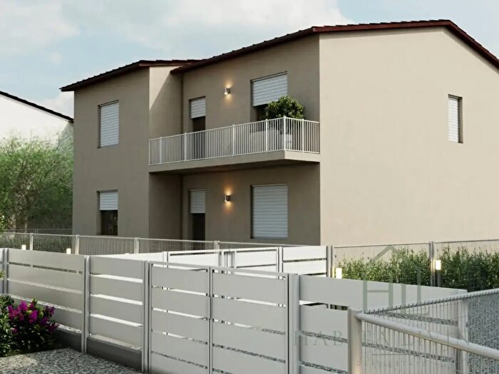 Appartamento quadrilocale in vendita in Via Novembre, Forli