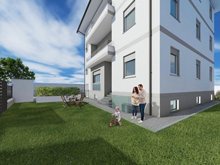 Appartamento quadrilocale in vendita in VIA CAMERINO BUSTO ARSIZIO, SantAnna, Busto Arsizio