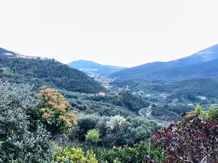 Appartamento con 6 locali in vendita in Sestri Levante