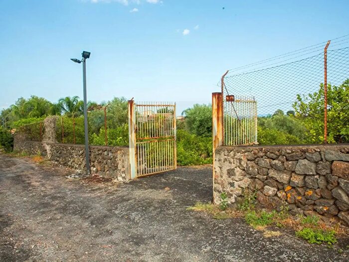 Casa bilocale in vendita in Via Carini SN, Acireale