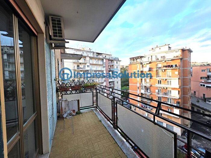 Appartamento trilocale in affitto in Via Pigna, Pigna Omodeo, Napoli