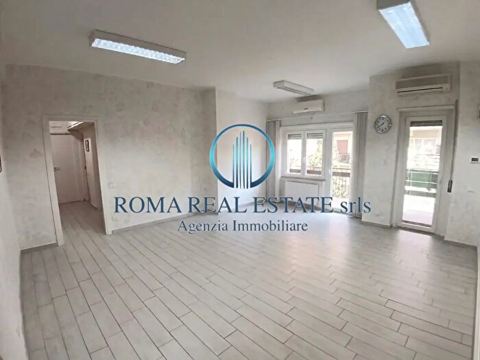 Appartamento quadrilocale in vendita in Viale Bruno Pelizzi, Roma